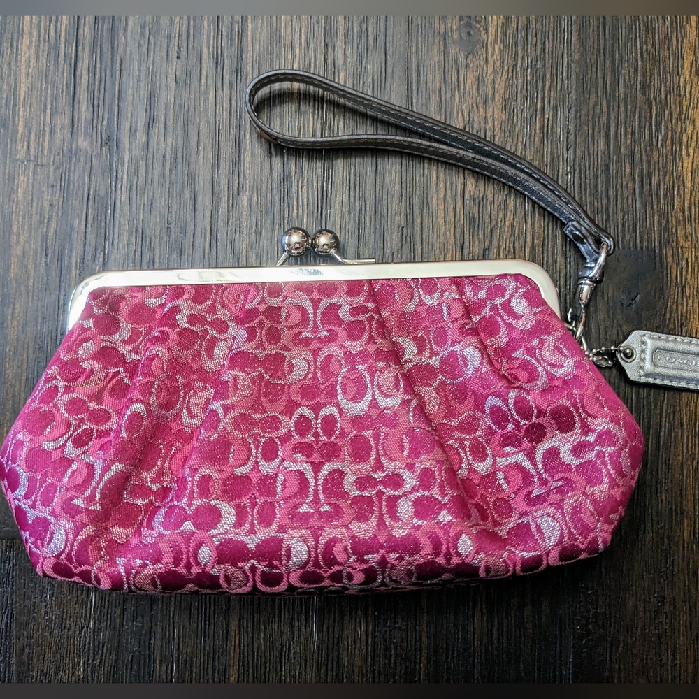 Coach wristlet clutch purse